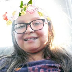 Meet your Posher, Estrella